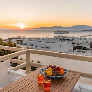 Pelican Hotel 2*
