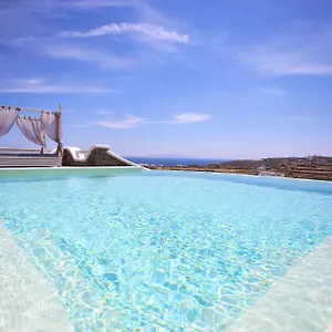 Evi & Mykonos Town