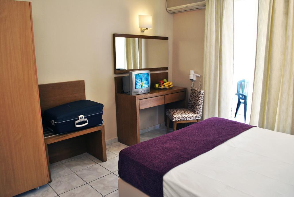 Plessas palace hotel alykanas sales