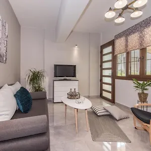 Valentine's Modern Apartment