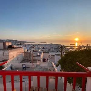 Elenitas Town House With Balcony And Sea View Apartment