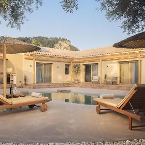 Nono's Fioro Premium Houses, By Tk Management * Gaitani