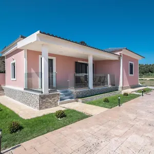 Sonny 2 Bedroom House Apartment Koukounaria