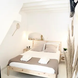 Whitelist In Apartment Mykonos Town
