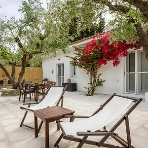 Holiday home Olive House *