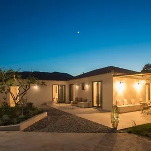 Drallos Luxury House