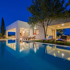 Verano - Private Heated Pool *