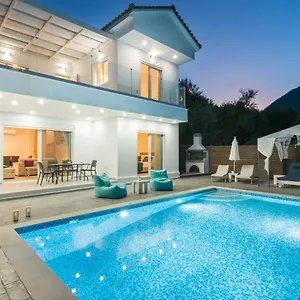 Villa Maridenia - Family Escape With Private Pool, By Zantewize Lithakia (Zakynthos)