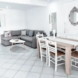 Mykonos Vibes Downtown Townhouse Apartment