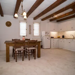 Country house Jasmine House *