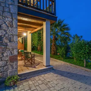 Myrties Stone - Arekia Apartament