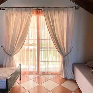 Rosa Seaview Loft Apartment