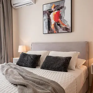 G&j Deluxe Apartment *
