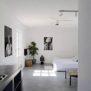 Beautiful, Sunny In * Mykonos Town