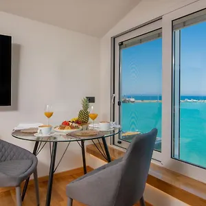 Apartment Minimal Loft With Sea View Over Harbor!