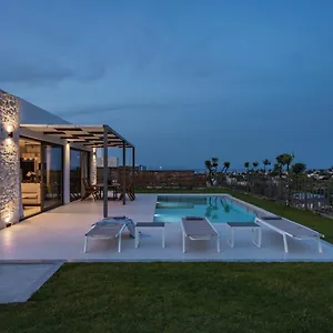 Mystic Garden Villa *
