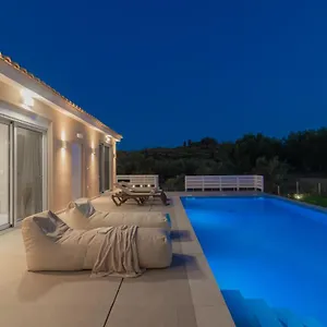 Spartakos Luxury 5