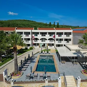 Aparthotel Remezzo Studios&apartments Amoudi
