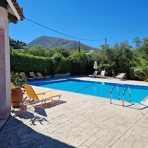 Iliaktida - Private Pool, Garden, Outdoor Kitchen & Bbq *