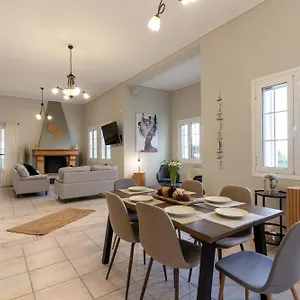 Villa Koukounara *