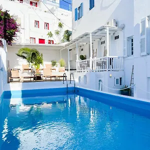 Kamara & Mykonos Town