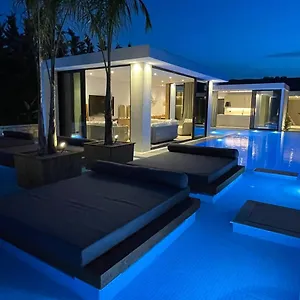 Polyxeni Villa