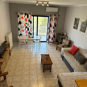 Mavretas 1 Apartment