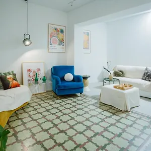Apartment Kazarnehouse *