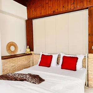 Dolce - Spacious Renovated With Unique Decor Perfect For 4 In Ideal For Fun And Relaxation * Laganas