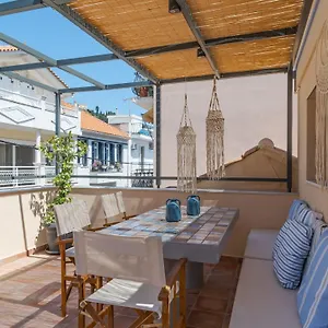 Elegant - 250m From Solomos Square *
