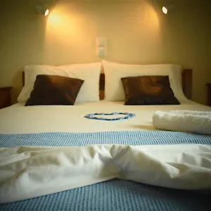 Apartment Parashis *