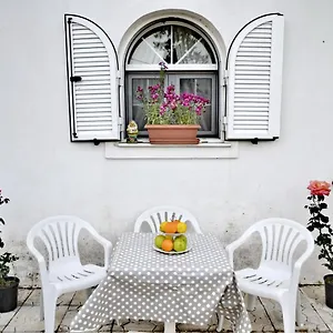 Apartment Ariadna 2 *