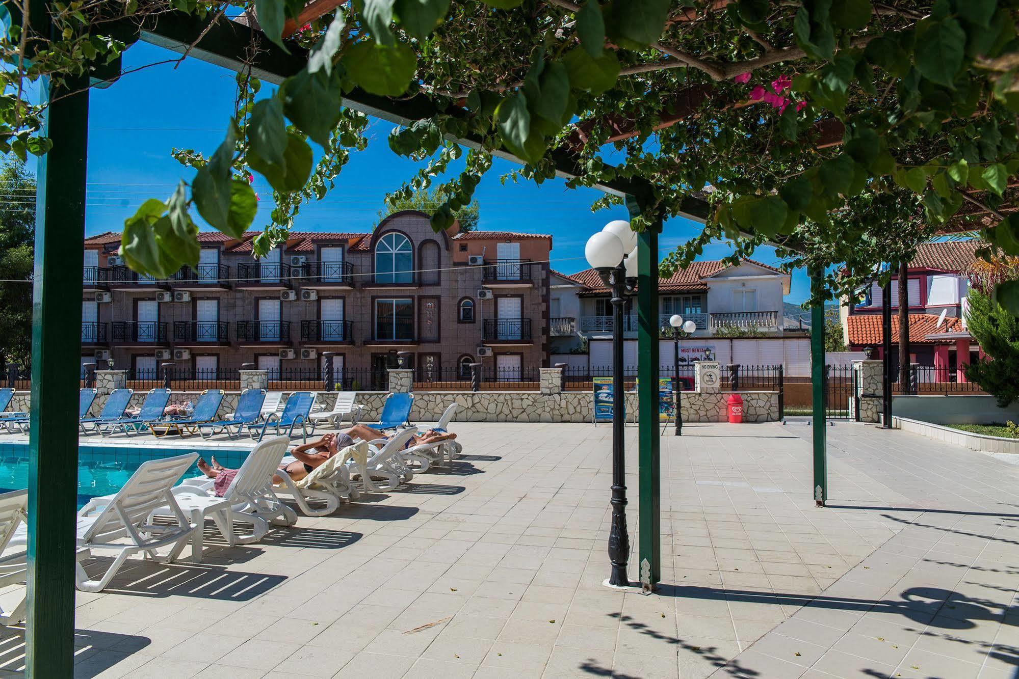 Hotel perkes laganas shop